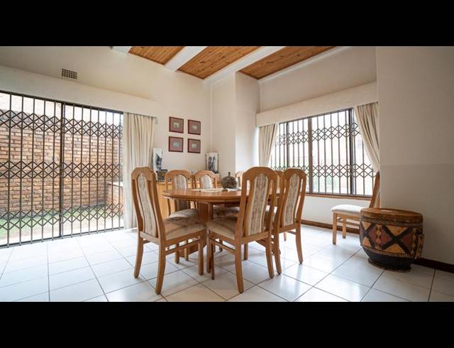 3 BEDROOM TOWNHOUSE FOR SALE IN MORNINGHILL